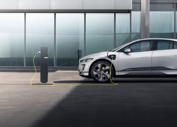 Jaguar I-Pace EV400 AWD HSE Black Pack