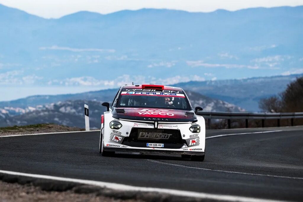 Lancia Ypsilon Rally4 HF 2