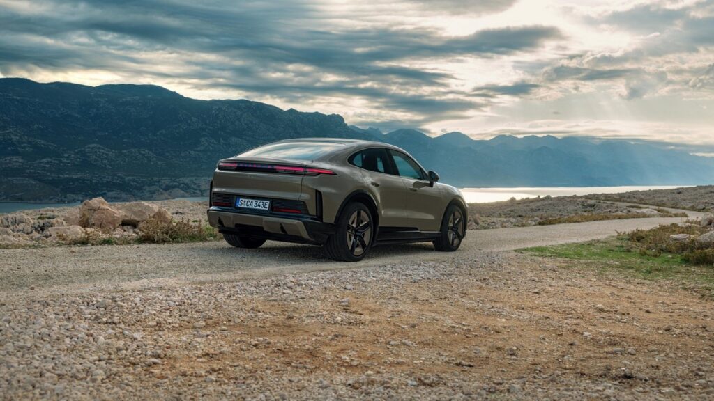 Elektrinis „Porsche Cayenne Coupe“ (nuotr. gamintojo)