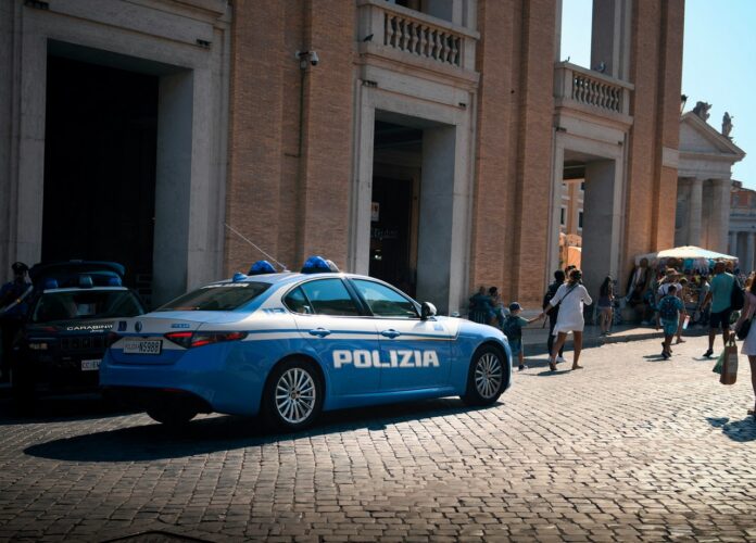 Italijos policijos automobilis (nuotr. Unsplash) Italijos policijos automobilis (nuotr. Unsplash)
