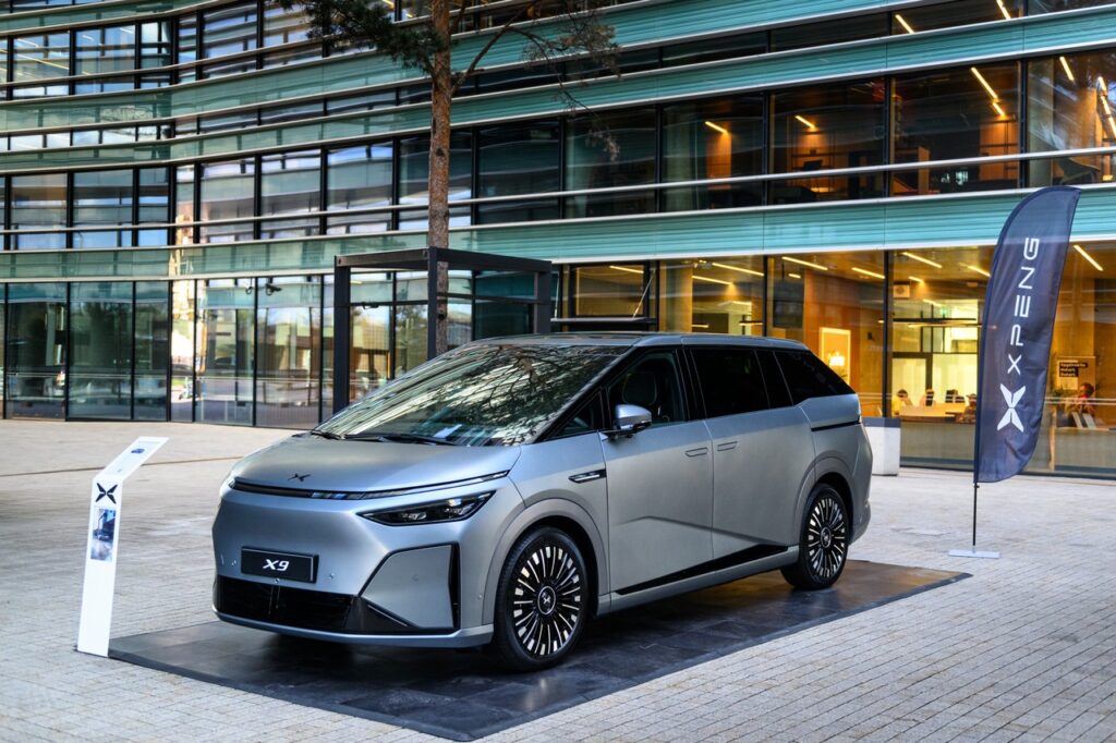 „XPENG P7+“ ir „X9“ automobilių pristatymas Vilniuje