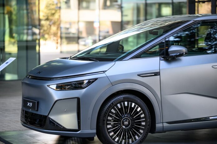 „XPENG P7+“ ir „X9“ automobilių pristatymas Vilniuje