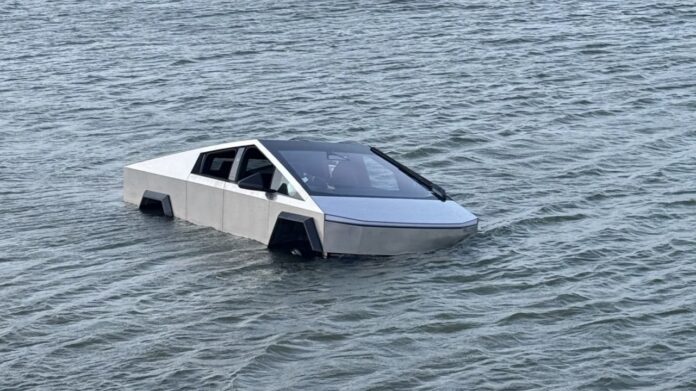 Skęstantis „Tesla Cybertruck“