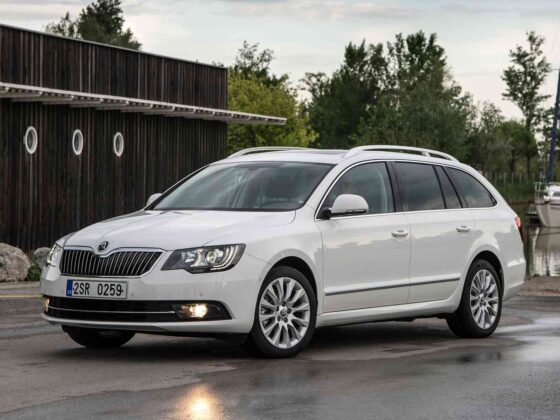 Atnaujintas &bdquo;&Scaron;koda Superb Combi&ldquo; (nuotr. gamintojo)