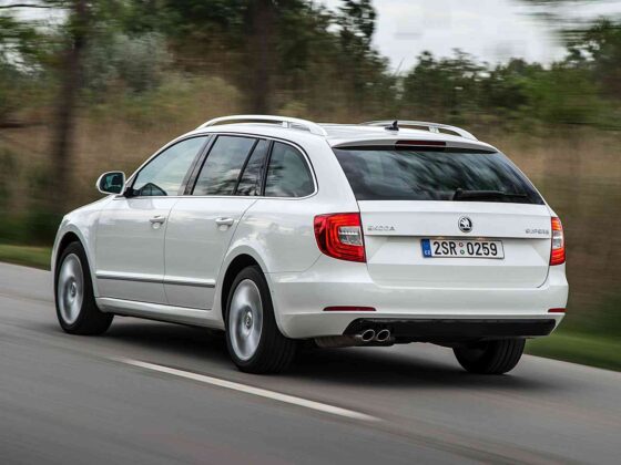 Atnaujintas &bdquo;&Scaron;koda Superb Combi&ldquo; (nuotr. gamintojo)