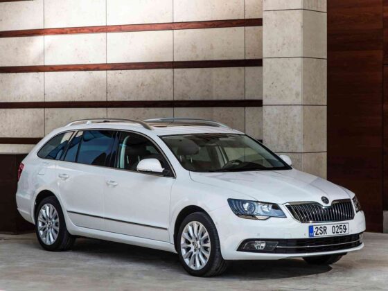 Atnaujintas &bdquo;&Scaron;koda Superb Combi&ldquo; (nuotr. gamintojo)