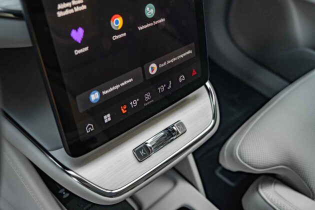 Elektrinis &bdquo;Volvo ES90&ldquo; sedanas (nuotr. Automobilistika.lt)