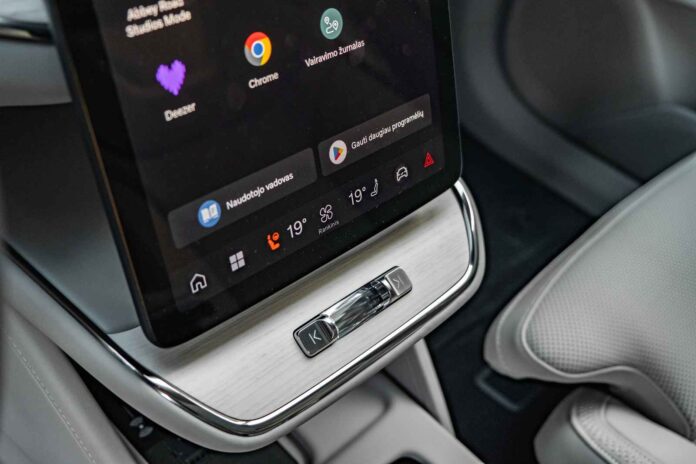 Elektrinis „Volvo ES90“ sedanas (nuotr. Automobilistika.lt)