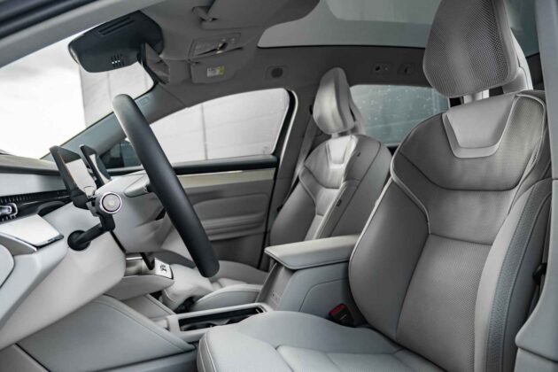 Elektrinis &bdquo;Volvo ES90&ldquo; sedanas (nuotr. Automobilistika.lt)