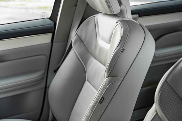 Elektrinis &bdquo;Volvo ES90&ldquo; sedanas (nuotr. Automobilistika.lt)