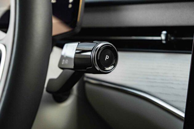 Elektrinis &bdquo;Volvo ES90&ldquo; sedanas (nuotr. Automobilistika.lt)