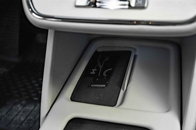 Elektrinis &bdquo;Volvo ES90&ldquo; sedanas (nuotr. Automobilistika.lt)