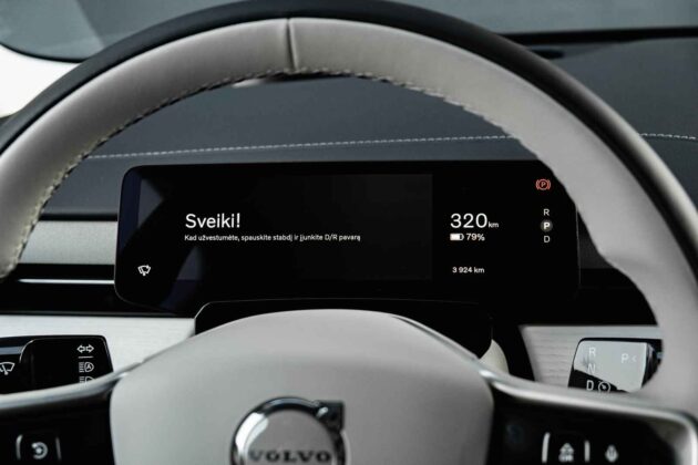 Elektrinis &bdquo;Volvo ES90&ldquo; sedanas (nuotr. Automobilistika.lt)
