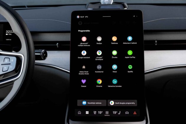 Elektrinis &bdquo;Volvo ES90&ldquo; sedanas (nuotr. Automobilistika.lt)