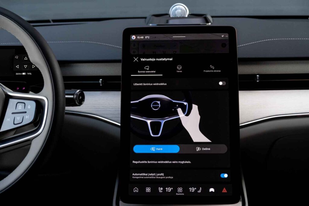 Elektrinis „Volvo ES90“ sedanas (nuotr. Automobilistika.lt)