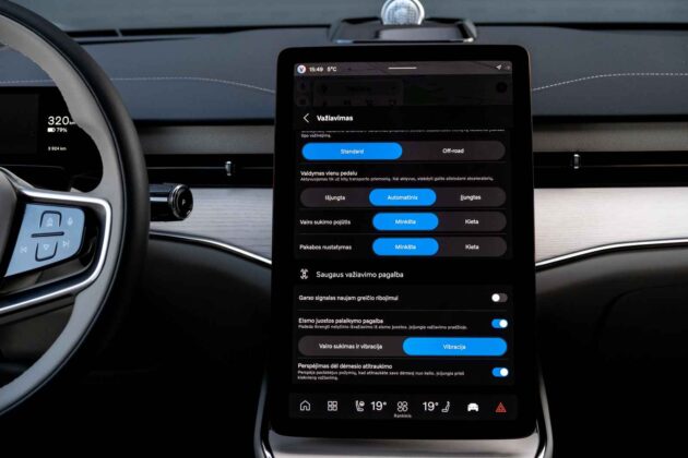 Elektrinis &bdquo;Volvo ES90&ldquo; sedanas (nuotr. Automobilistika.lt)