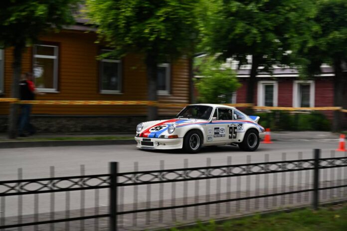 Klasikiniai automobiliai „Press Rally“ varžybose (nuotr. Vytautas Pilkauskas)