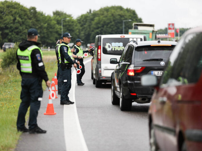 Lietuvos policijos reidas (nuotr. Lietuvos policija)