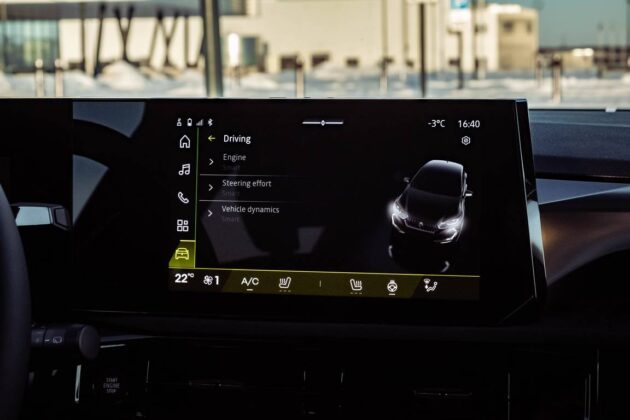 Naujos kartos hibridinis „Renault Clio e Tech nuotr. Automobilistika 32