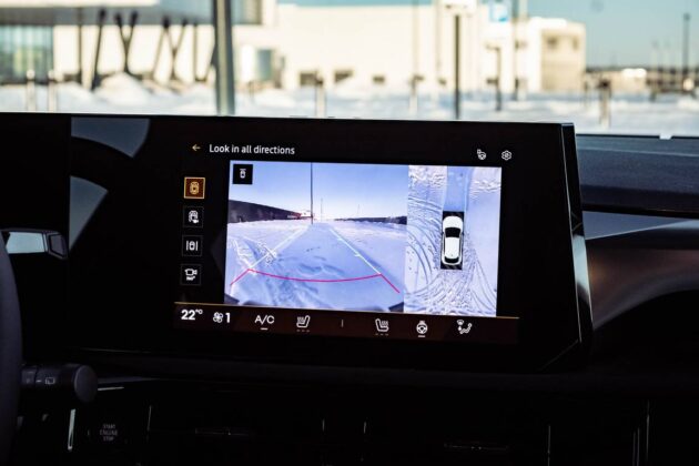 Naujos kartos hibridinis „Renault Clio e Tech nuotr. Automobilistika 34