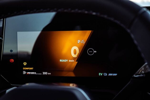 Naujos kartos hibridinis „Renault Clio e Tech nuotr. Automobilistika 47