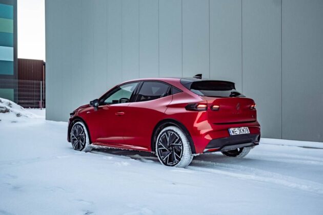 Naujos kartos hibridinis „Renault Clio e Tech nuotr. Automobilistika 61