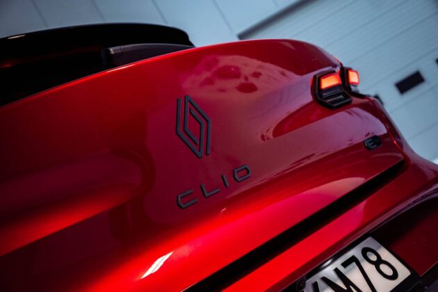 Naujos kartos hibridinis „Renault Clio e Tech nuotr. Automobilistika 73
