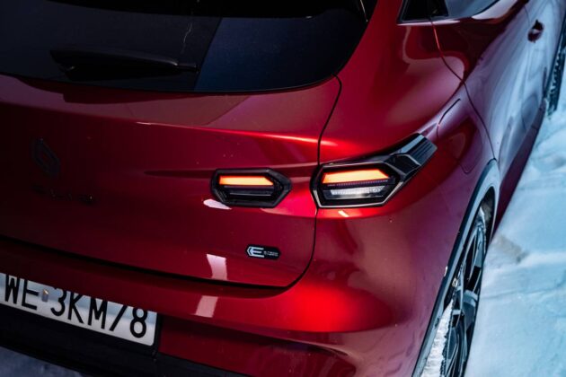 Naujos kartos hibridinis „Renault Clio e Tech nuotr. Automobilistika 75