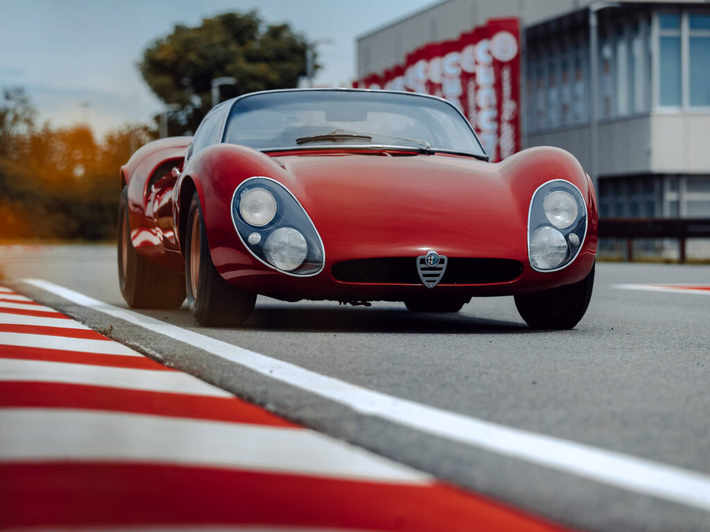Alfa Romeo Tipo 33 Stradale (nuotr. gamintojo)
