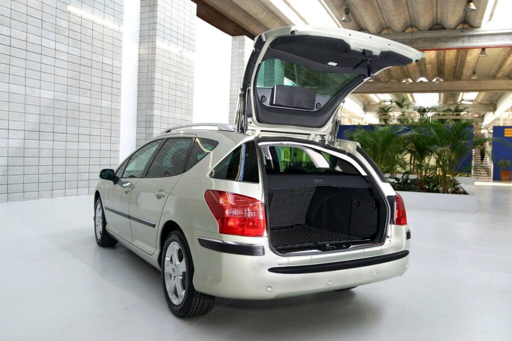 „Peugeot 407 SW 3.0 V6“ (nuotr. gamintojo)