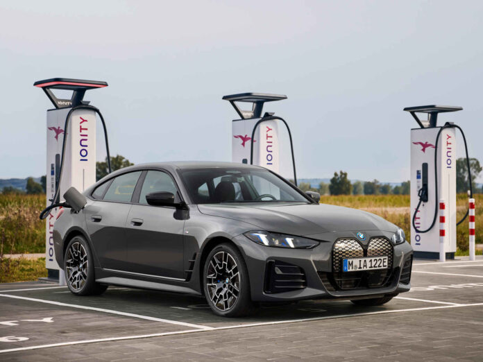 „BMW i4“ elektromobilis (nuotr. gamintojo)