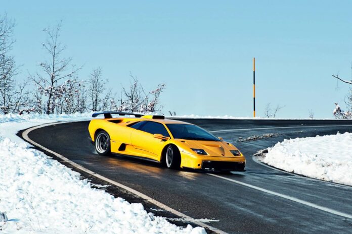 „Lamborghini Diablo“ (nuotr. gamintojo)