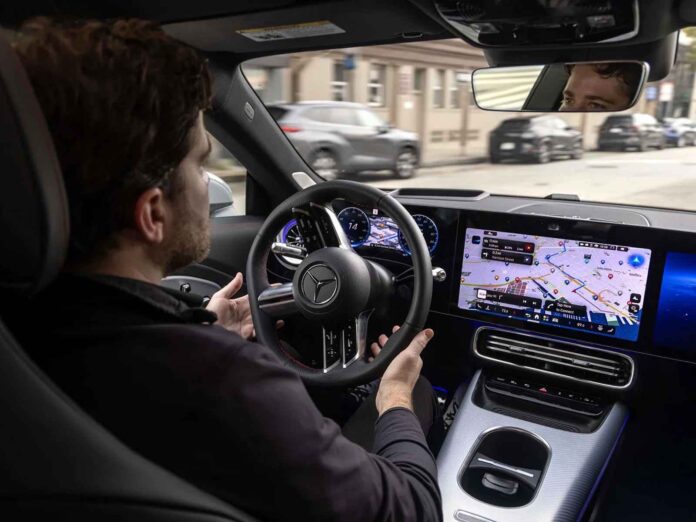 „Mercedes-Benz MB.Drive Assist Pro“ sistema (nuotr. gamintojo)