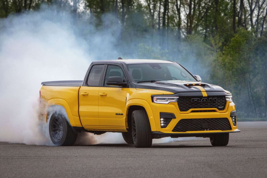 „Ram 1500 Rumble Bee“ (nuotr. gamintojo)