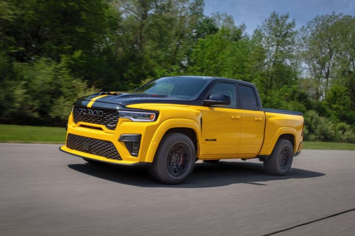 „Ram 1500 Rumble Bee“ (nuotr. gamintojo)