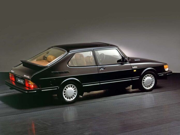 „Saab 900 Turbo“ (nuotr. gamintojo)