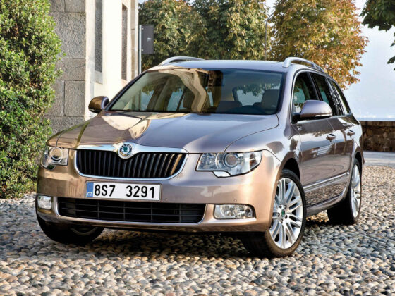 &bdquo;&Scaron;koda Superb Combi&ldquo; (nuotr. gamintojo)