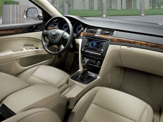 &bdquo;&Scaron;koda Superb Combi&ldquo; (nuotr. gamintojo)