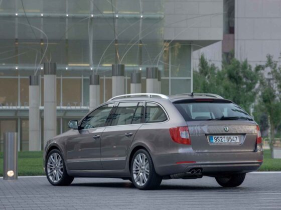 &bdquo;&Scaron;koda Superb Combi&ldquo; (nuotr. gamintojo)
