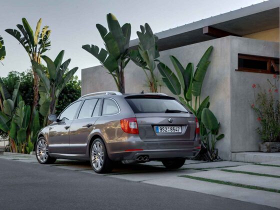 &bdquo;&Scaron;koda Superb Combi&ldquo; (nuotr. gamintojo)