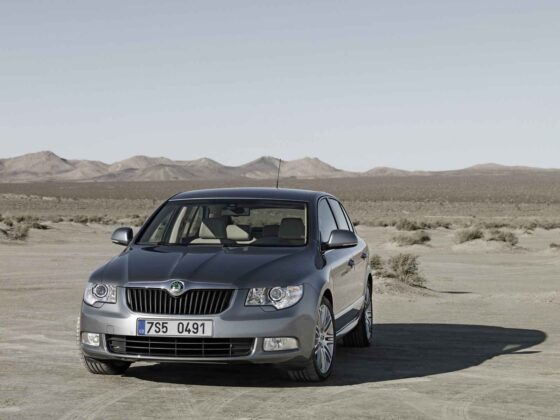 &bdquo;&Scaron;koda Superb&ldquo; sedanas (nuotr. gamintojo)