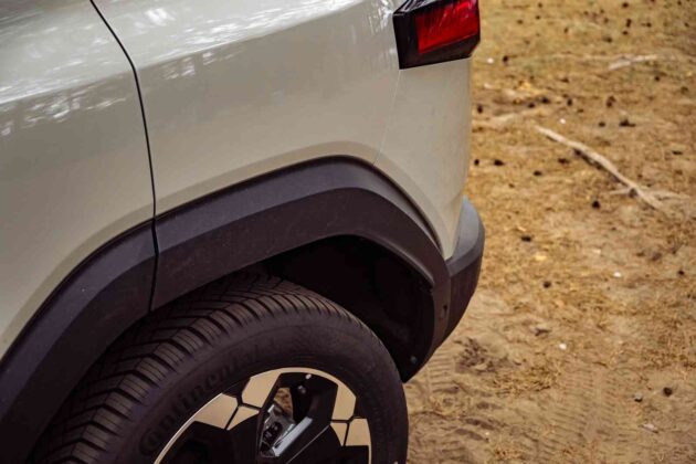 Hibridinio &bdquo;Dacia Duster&ldquo; apžvalga (nuotr. Automobilistika.lt)