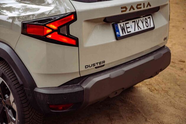 Hibridinio &bdquo;Dacia Duster&ldquo; apžvalga (nuotr. Automobilistika.lt)