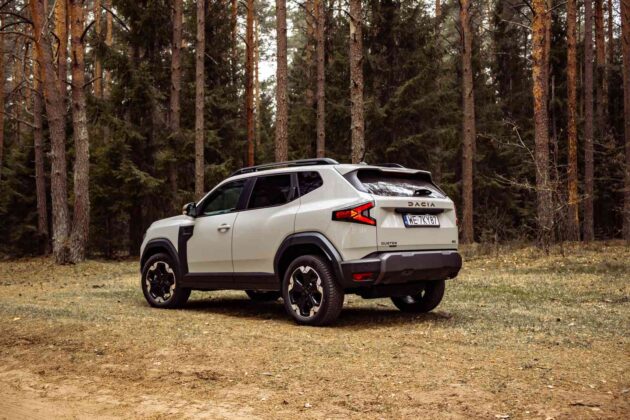 Hibridinio &bdquo;Dacia Duster&ldquo; apžvalga (nuotr. Automobilistika.lt)