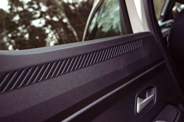 Hibridinio &bdquo;Dacia Duster&ldquo; apžvalga (nuotr. Automobilistika.lt)