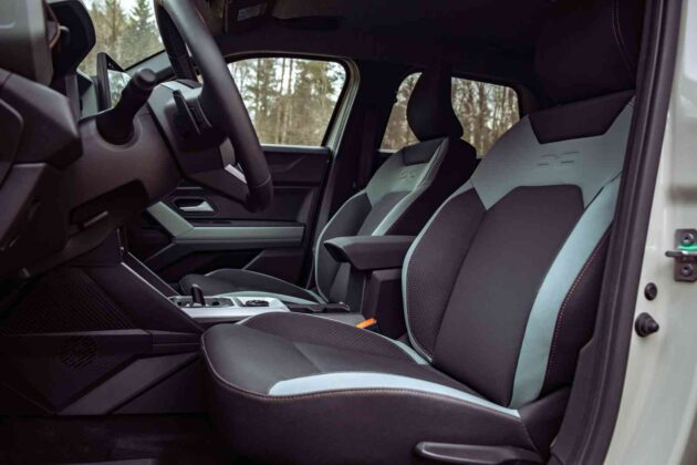 Hibridinio &bdquo;Dacia Duster&ldquo; apžvalga (nuotr. Automobilistika.lt)