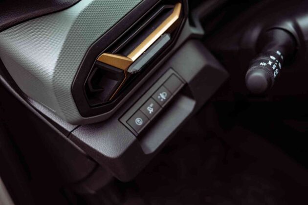 Hibridinio &bdquo;Dacia Duster&ldquo; apžvalga (nuotr. Automobilistika.lt)