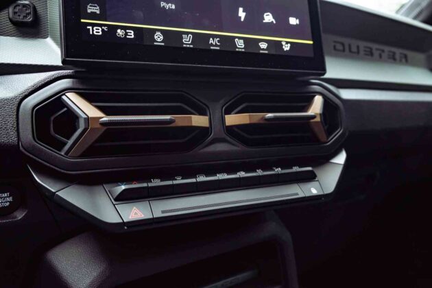 Hibridinio &bdquo;Dacia Duster&ldquo; apžvalga (nuotr. Automobilistika.lt)