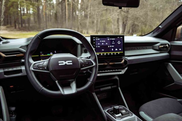 Hibridinio &bdquo;Dacia Duster&ldquo; apžvalga (nuotr. Automobilistika.lt)