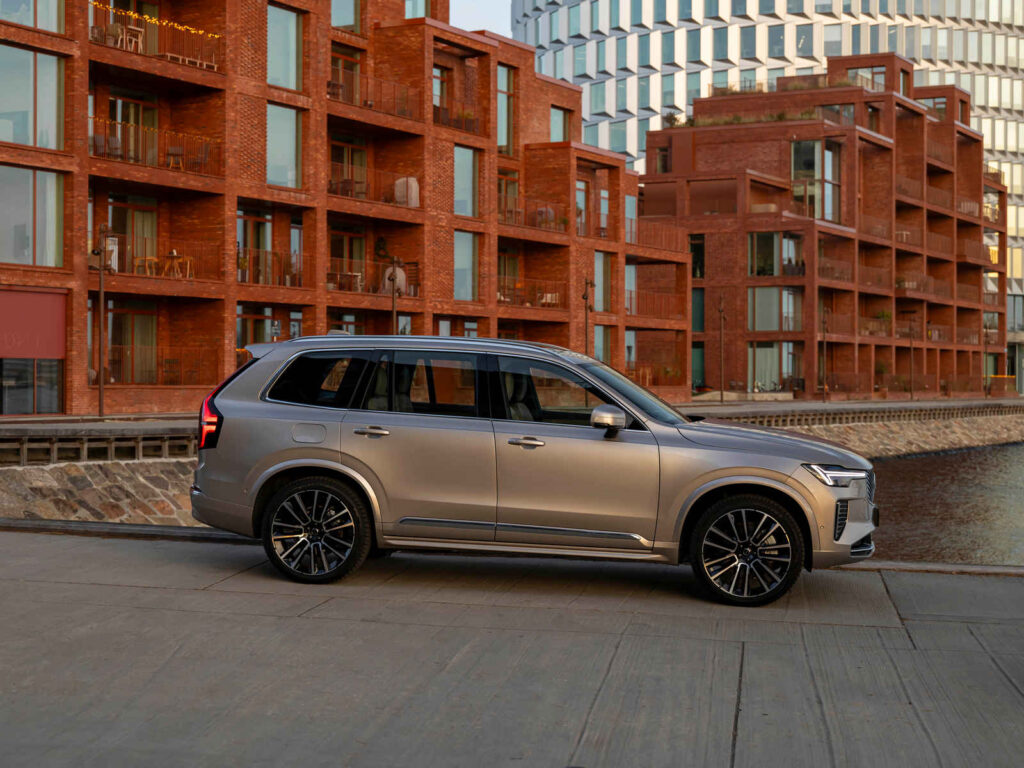 „Volvo XC90 T8 Recharge AWD“ (nuotr. gamintojo)